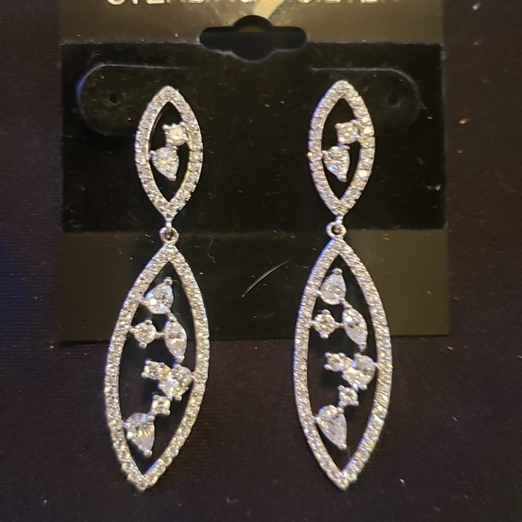 Sterling silver earrings hp🔥🔥 - Picture 2 of 2